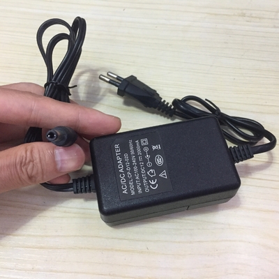 Adaptatore di alimentazione AC/DC da 24W per CCTV Frequenza di uscita 50/60Hz Potenza di uscita 1-50W
