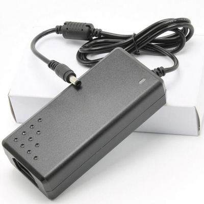 Adattatore di alimentazione per apparecchi elettrici e luci a LED con corrente di uscita 5A da C-Power