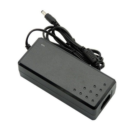 Connessione desktop C-Power Voltage costante AC100-240V DC 15V 8A 120W Adaptore di alimentazione