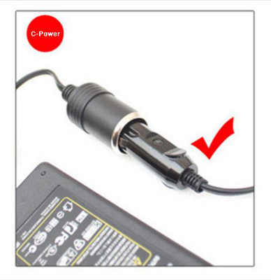 Moderno adattatore per auto da 60W DC 12V a 220V AC con connessione desktop 12VDC 5A