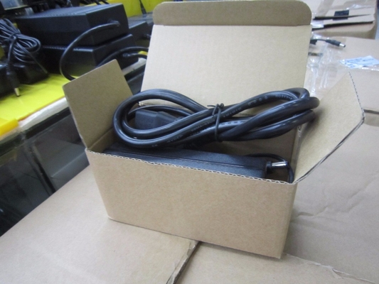 5V 12V 19V 24V 0,5A 1A 1.5A 2A 3A 4A 5A Adaptore di alimentazione con certificato CE