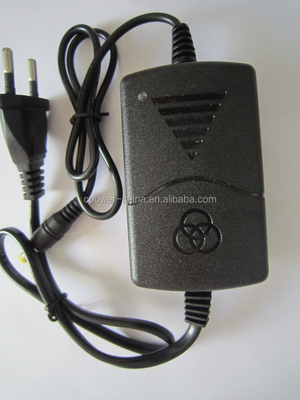US AC 100-240V A DC 12V 2A Adaptore di alimentazione per prodotti elettronici a LED