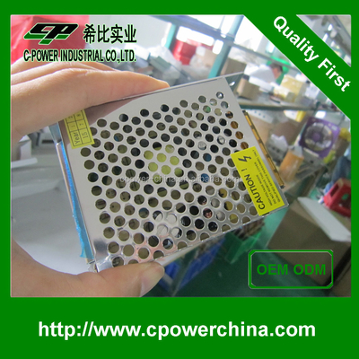 110V/220V AC 12V 3.2A 5A 10A 15A CCTV LED Switch Power Supply Unit con efficienza dell'82%