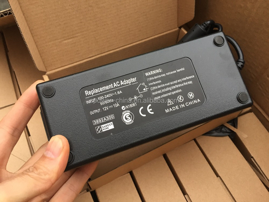 Tipo desktop Adaptore alternativo con corrente di uscita 12V 10amp e tipo di uscita CC