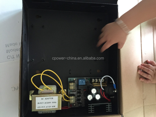 Controllo di accesso 12V 5A 60W Portatile 220V alimentato da batteria per una facile installazione