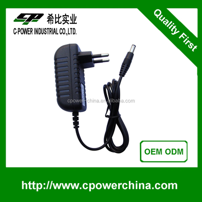 Caricabatterie per adattatori CA/CC con certificazione CE e variazioni di uscita CC da 3,2 V a 5,4 V