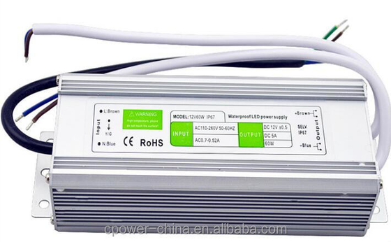 Semplice uscita 60W 5A IP67 L'alimentazione LED impermeabile 12V AC/DC con efficienza 86%