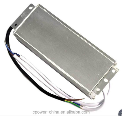 Semplice uscita 60W 5A IP67 L'alimentazione LED impermeabile 12V AC/DC con efficienza 86%