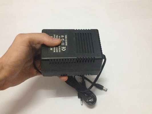 Trasformatore di uscita AC 24V 24V 2A 3A Adaptatore di alimentazione per telecamere CCTV PTC 220V Input