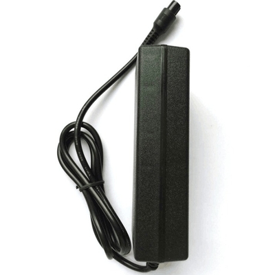 Uscita CC 4.2v 8a Fornitore di alimentazione con 5.5x2.5 DC Plug AC 100-240v 50-60hz Input