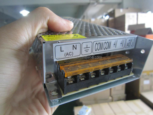 24v Voltaggio di uscita Fornitura di corrente AC DC a LED argento per le esigenze del cliente da C-Power