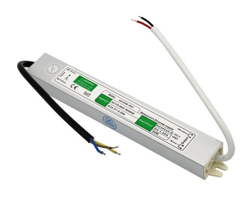 Conduttore LED a uscita a tensione costante 12V 30W per ingresso AC 100-270V e progettazione impermeabile