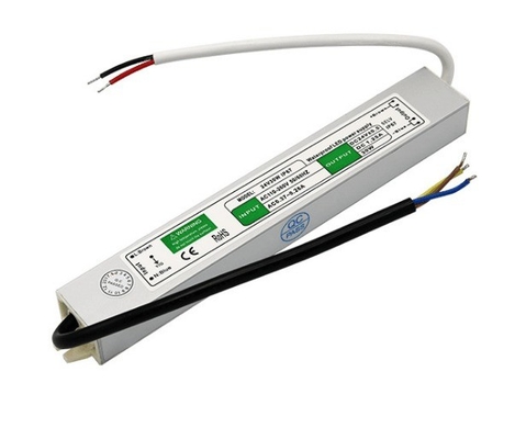 Conduttore LED a uscita a tensione costante 12V 30W per ingresso AC 100-270V e progettazione impermeabile