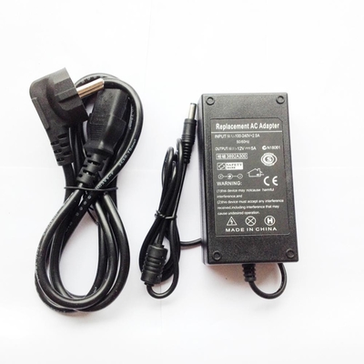 Fornitore di alimentazione per prodotti elettronici da 60W 12VDC Voltaggio di uscita EU Plug 100-240V AC Input