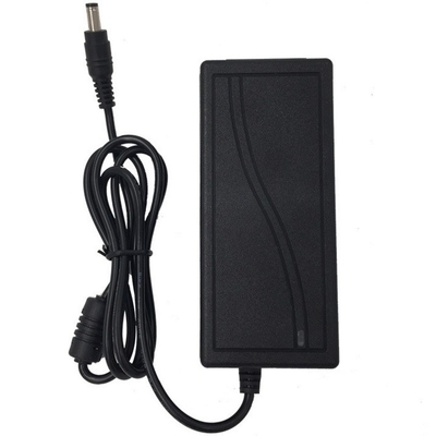 Fornitore di alimentazione 12v 6a AC DC versatile con opzioni di ingresso e di uscita multiple da 100-240v