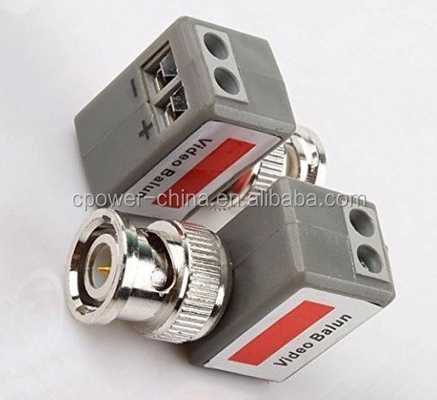 Facile installazione CCTV Coaxial BNC Video e Power Balun Transceiver a CAT5 ANGOLO RETTO