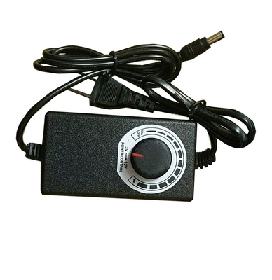 Collegamento 3-12V 24W DC Adattatore di alimentazione regolabile Regulatore di tensione senza gradini 2A 5.5*2.1