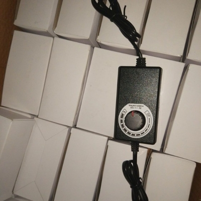 Collegamento 3-12V 24W DC Adattatore di alimentazione regolabile Regulatore di tensione senza gradini 2A 5.5*2.1