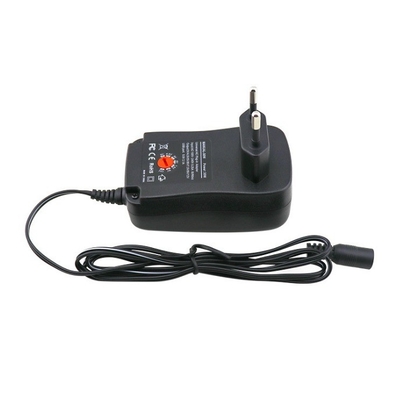 Adaptatore universale di 30W Adaptatore di potenza di commutazione regolabile con potenza di uscita 1-36W