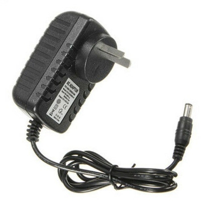 AC 100-240V 50-60Hz Input 5V 1A 9V 1A Adaptore con tensione di uscita 9VDC