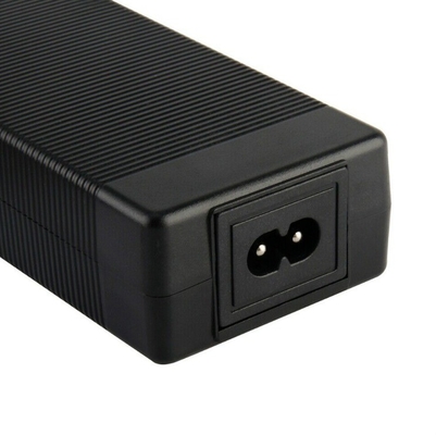 C-Power 8.4V5A 12.6V5A 25.2V2A 25.2V 3V 29.4V3A Caricabatterie agli ioni di litio per materiale ABS PC