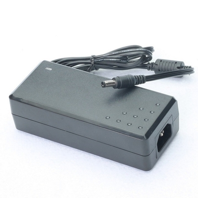 Connessione desktop C-Power Voltage costante AC100-240V DC 15V 8A 120W Adaptore di alimentazione