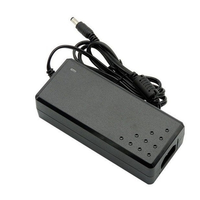 Connessione desktop C-Power Voltage costante AC100-240V DC 15V 8A 120W Adaptore di alimentazione