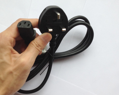 Adaptore di alimentazione per illuminazione a LED 12V 5A 60W con presa a 3 pin e tensione di ingresso 220V