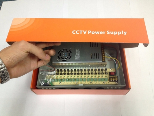Casella di alimentazione a 18 canali per telecamere CCTV con tensione di ingresso 12V 10A DC