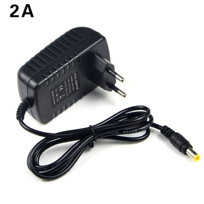 Adattatore di alimentazione di uscita 5VDC nero Compatto e resistente per C-Power 100-240V 4,0 mm x 1,7 mm