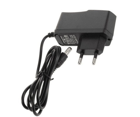 5V 1A C-Power Power Adapter con ingresso AC 100-240V e connettore 5.5*2.1/5.5*2.5 DC
