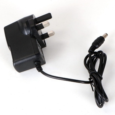 5V 1A C-Power Power Adapter con ingresso AC 100-240V e connettore 5.5*2.1/5.5*2.5 DC