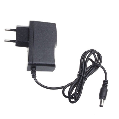 5V 1A C-Power Power Adapter con ingresso AC 100-240V e connettore 5.5*2.1/5.5*2.5 DC