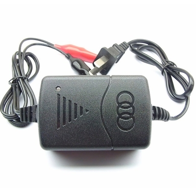 Caricabatterie plug-in da AC100-240V a 12V per batterie al piombo