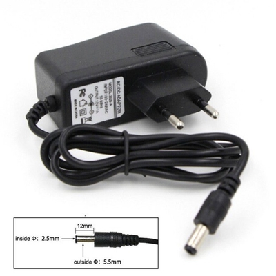 12.6V1A 3s Adaptore di alimentazione per trivella a mano Cacciavite elettrico Spinta di uscita nera