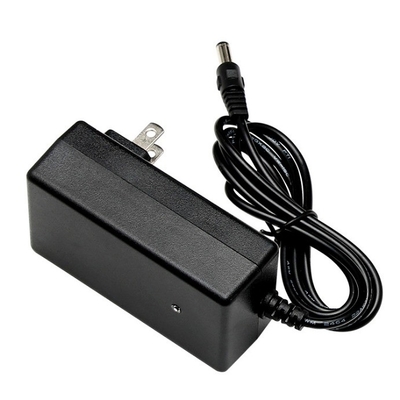 2A DC 12,6V 16,8V Caricabatterie agli ioni di litio 18650 con ingresso 100-240VAC 50/60HZ