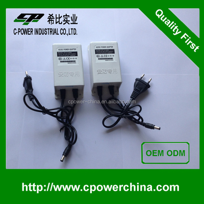 12V 24W Adaptore elettrico esterno con corrente di uscita 2000mA e design bianco docile